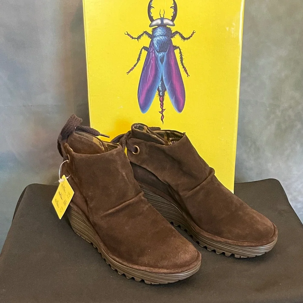 FLY LONDON Yebi‎ Women's Brown Suede Wedge Ankle Boots Tie Accent Size 38